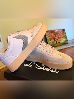 La Sheelah Pink Platform Lace-Up Sneakers